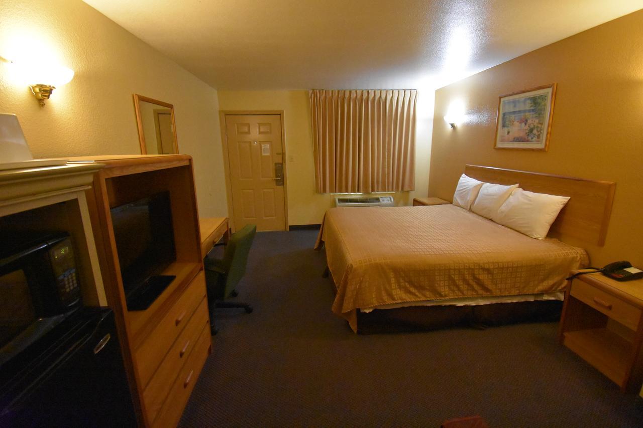Americas Best Value Inn San Antonio/Lackland Afb מראה חיצוני תמונה